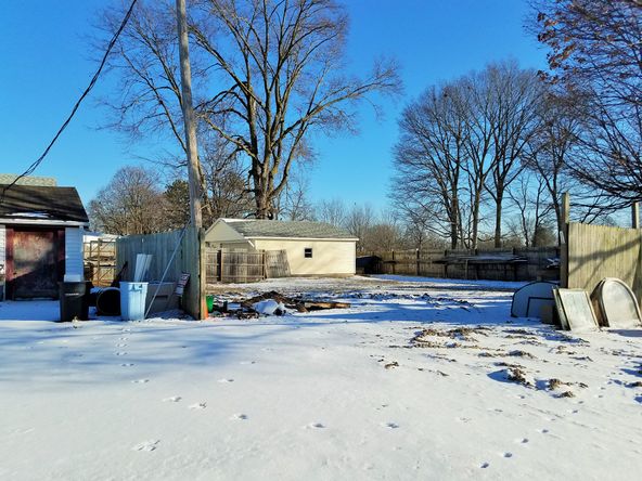 1290 W Main St, Galesburg, IL 61401